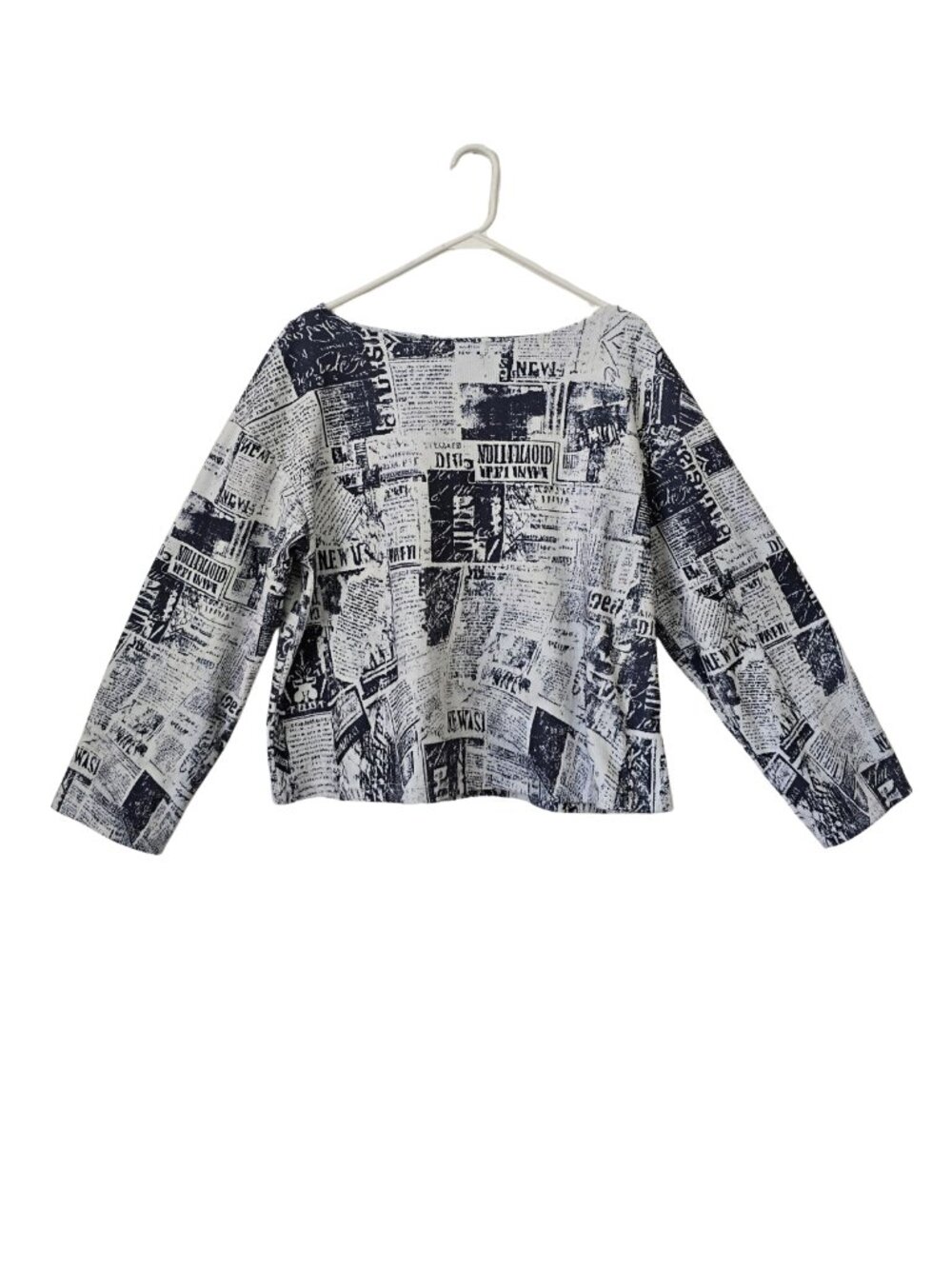 Women's Black & Cream Long Sleeve Newsprint Pattern Boat Neck Shirt Size Large